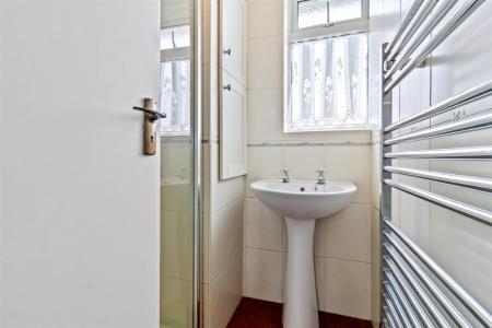 Cedar Close,27-008.jpg