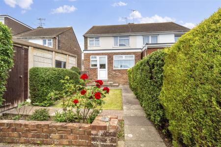 Cedar Close,27-015.jpg