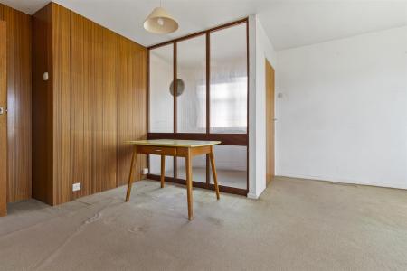 Rockingham Close, 22-004.JPG