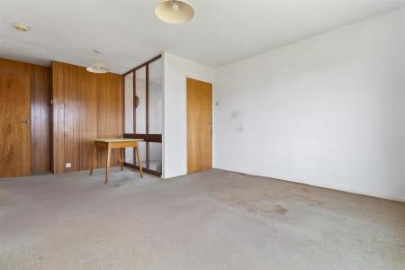 Rockingham Close, 22-003.JPG