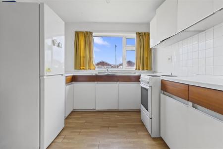 Rockingham Close, 22-010.JPG