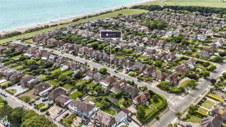 Chelwood Avenue, 28-003logo.jpg