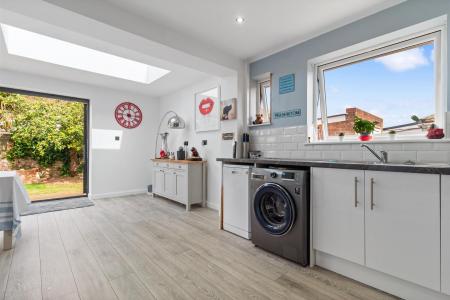 Devonport Road, 58-018.jpg