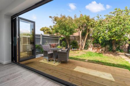 Devonport Road, 58-019.jpg