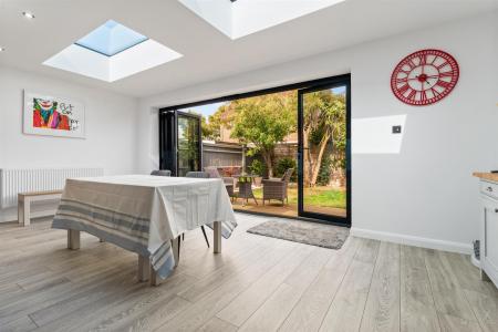 Devonport Road, 58-014.jpg