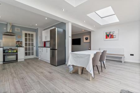 Devonport Road, 58-015.jpg