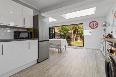 Devonport Road, 58-017.jpg