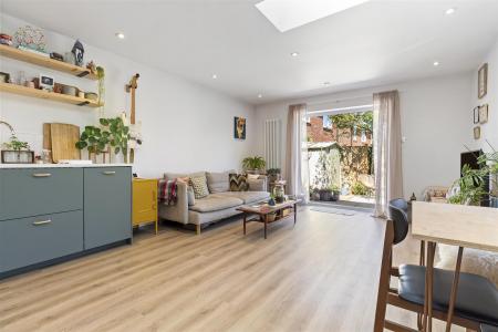 Grenville Road, 18-004.JPG