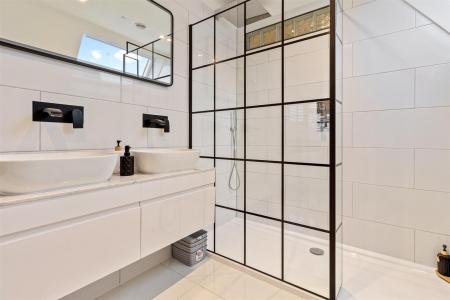 9 Maytree Close-023.jpg