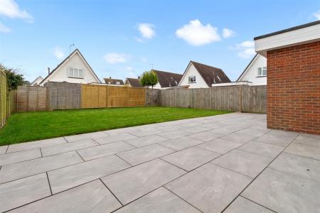 9 Maytree Close-028.jpg