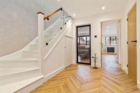 9 Maytree Close-006.jpg