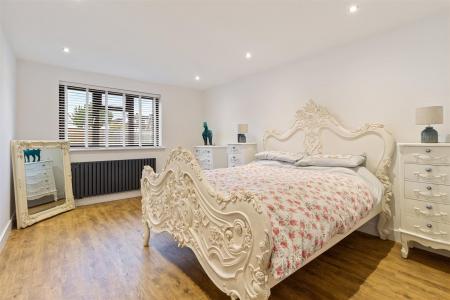 9 Maytree Close-016.jpg