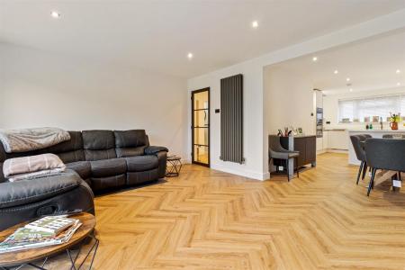 9 Maytree Close-015.jpg