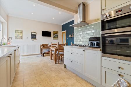 Brook Barn Way, 15-014.jpg