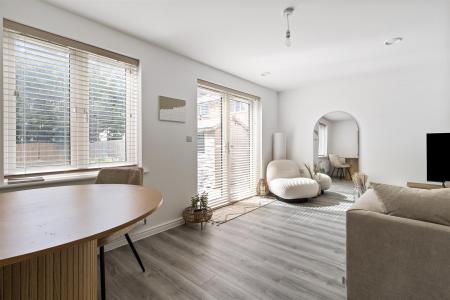 Windflower Chase 21-006.JPG