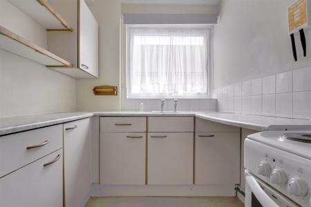 Cedar Court 4-006.JPG