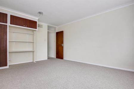 Cedar Court 4-005.JPG