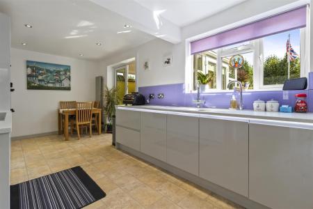 23 Palmerston Avenue-004.JPG