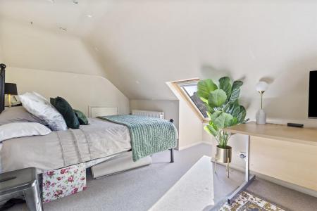 Douglas Avenue, 6-030.JPG