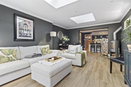 Douglas Avenue, 6-012.JPG