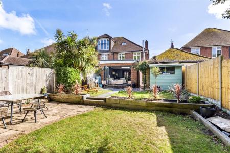 Douglas Avenue, 6-020.JPG