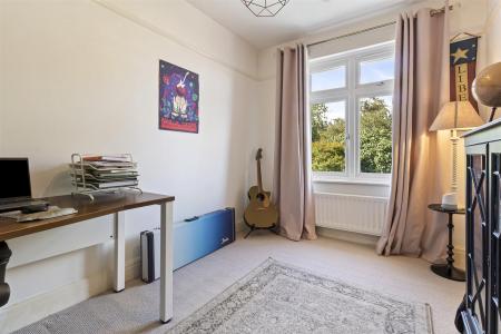 Douglas Avenue, 6-026.JPG