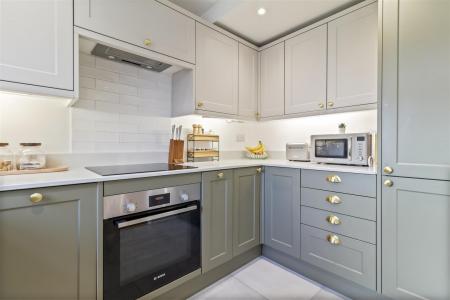 2 Sefton Close_009.JPG