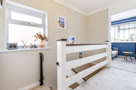 2 Sefton Close_025.JPG