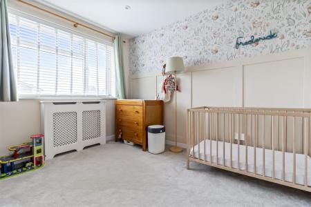 2 Sefton Close_020.JPG