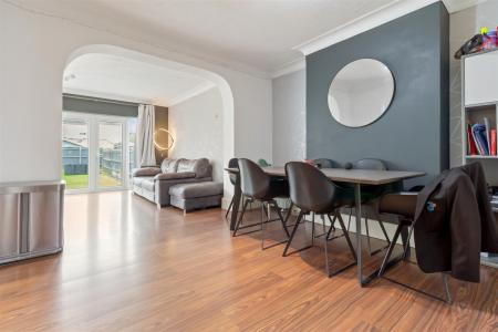 132 St Andrews Road-004.jpg