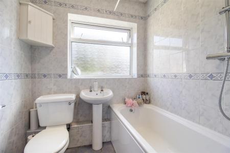 Grenville Ave 12-005.JPG