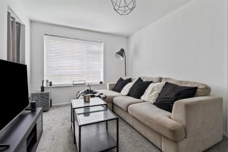 2 Helen Court-008.jpg