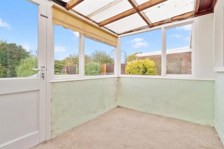 24 Cuckfield Crescent-010.jpg