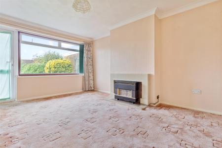 24 Cuckfield Crescent-001.jpg