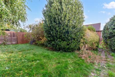 24 Cuckfield Crescent-014.jpg