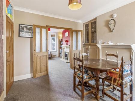 247 Goring road-006.jpg