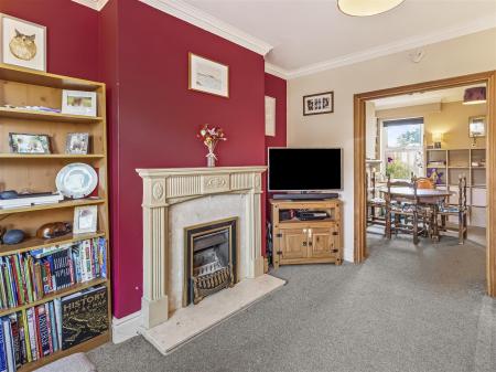 247 Goring road-003.jpg