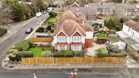 33 Parkfield Road-002.jpg