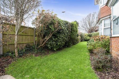 33 Parkfield Road-026.jpg