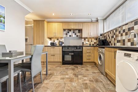 3 Radnor Roads-001.JPG