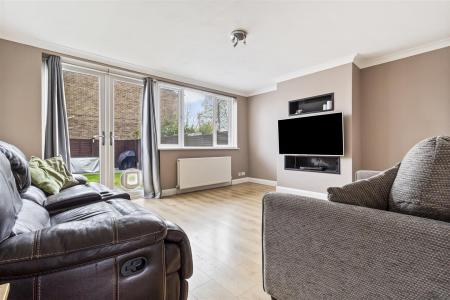 3 Radnor Roads-005.JPG