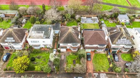 8 West park lane externals-002.JPG