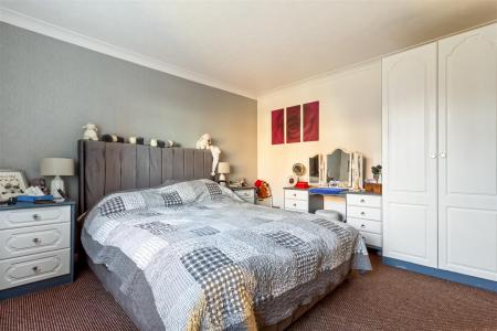 Meadway Court, 47-008.JPG