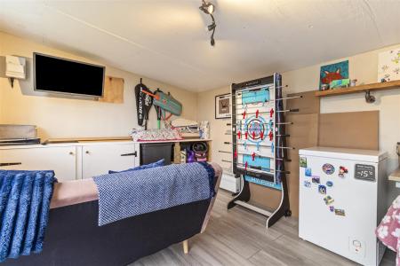 12 A Becket Gardens-020.JPG