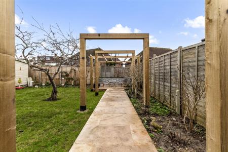 12 A Becket Gardens-016.JPG