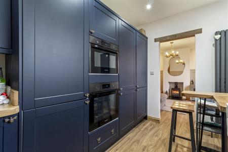 12 A Becket Gardens-013.JPG