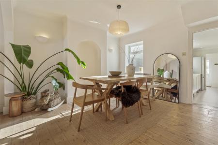 154 Lyndhurst Road-003.JPG