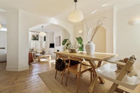 154 Lyndhurst Road-006.JPG