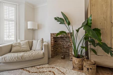 154 Lyndhurst Road-020.JPG