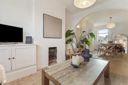 154 Lyndhurst Road-009.JPG